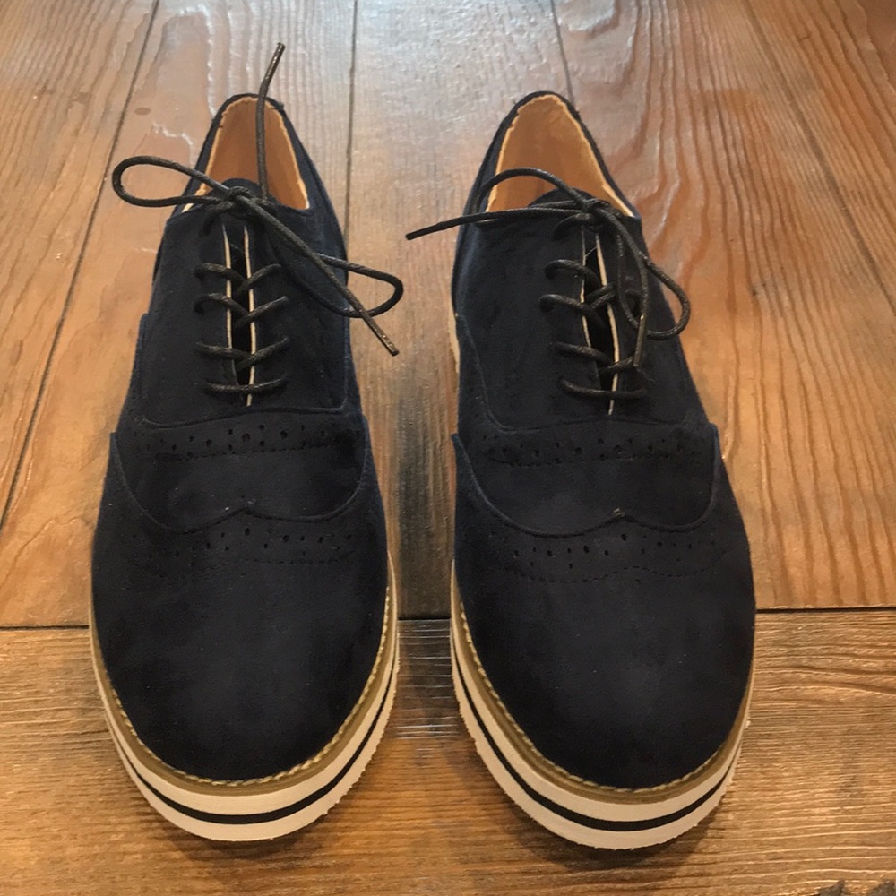 New Women’s light weight oxfords